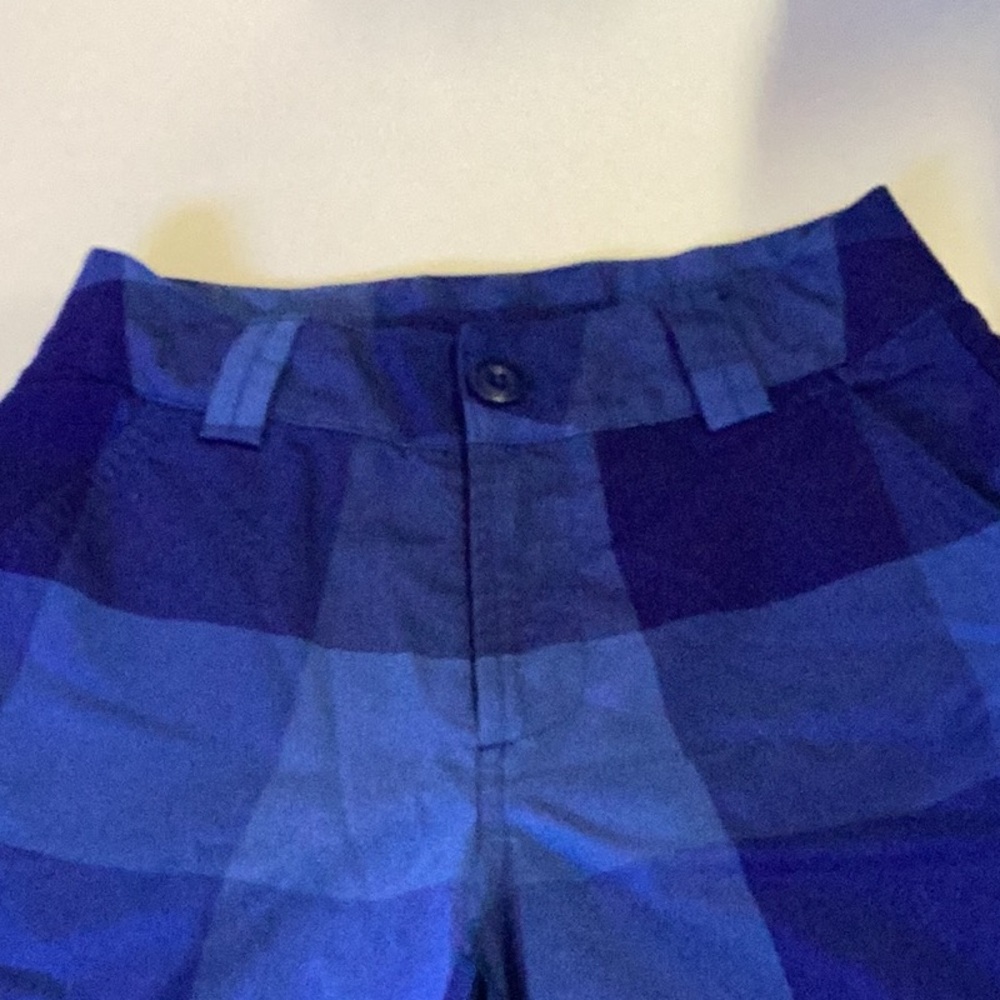 Under Armor Blue Shorts. - Picture 7 of 10